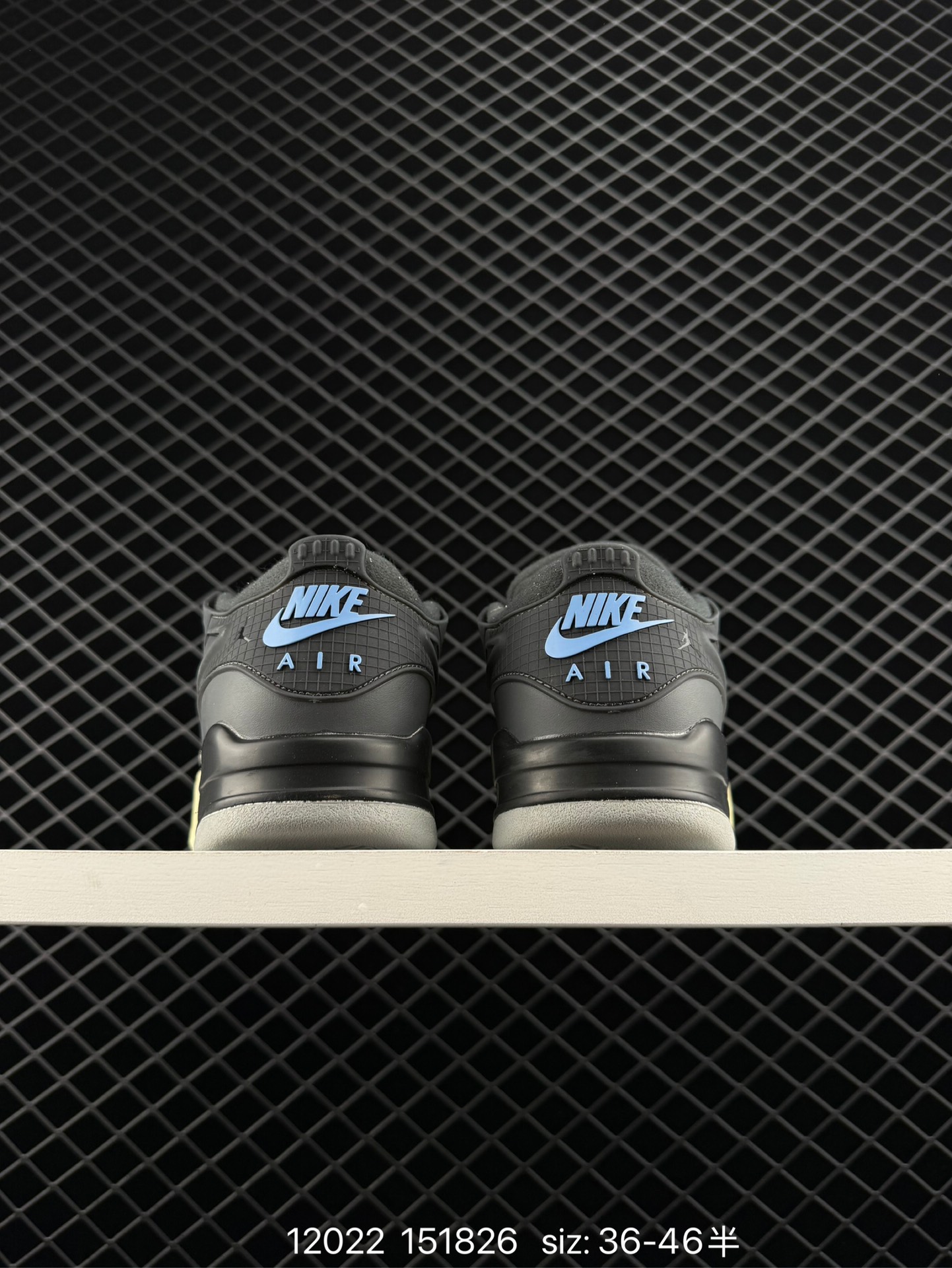 Nike Air Jordan 4 Retro